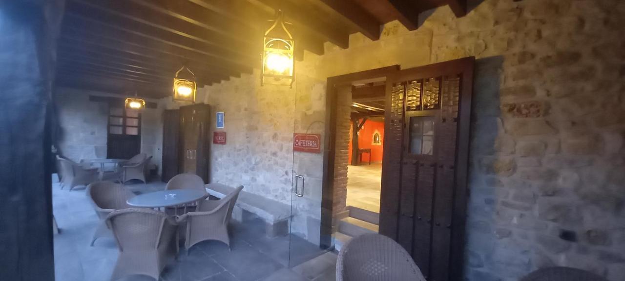 La Casona De Revolgo Ξενοδοχείο Σαντιγιάνα ντελ Μαρ Εξωτερικό φωτογραφία